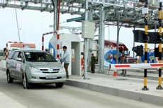 Lùi thời hạn tăng phí sử dụng đường bộ dự án BOT đến 1/6/2016. Ảnh Internet