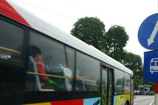 Với kết quả đấu thầu rộng rãi đạt được, cuối tháng 8/2017 Bắc Ninh sẽ vận hành dịch vụ vận tải hành khách công cộng bằng xe buýt theo cơ chế mới. Ảnh: Tường Lâm