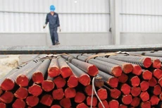 Sản xuất và tiêu thụ thép giảm mạnh