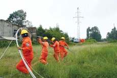 Giai đoạn 2016 - 2020 cần lượng vốn khoảng 40 tỷ USD cho xây dựng nguồn điện và lưới điện. Ảnh: Tường Lâm