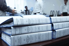 Lạm quyền trong làm rõ hồ sơ dự thầu