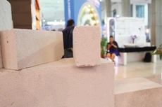 Việc bắt buộc sử dụng vật liệu xây dựng thân thiện như gạch không nung đã được quy định cụ thể trong Luật. Ảnh: Tường Lâm