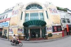 Gói thầu “Cung cấp lắp đặt màn hình LED” do Nhà hát Kịch Hà Nội mời thầu phát hành HSMT đến ngày 7/8/2017. Ảnh: Lê Tiên