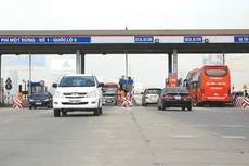 Việc “băm nát” công tác sửa chữa, nâng cấp các tuyến quốc lộ thành các tiểu dự án BOT sẽ dẫn đến vi phạm khoảng cách đặt trạm thu phí. Ảnh: Lê Tiên