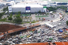 Công ty TNHH MTV 319.3 bị đình chỉ thi công 2 tháng do để xảy ra vi phạm tại công trình cầu vượt thép nút giao Nguyễn Thái Sơn - Nguyễn Kiệm (TP.HCM). Ảnh: Lê Quân