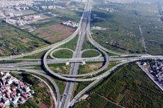 Theo tổng hợp của Bộ Kế hoạch và Đầu tư, có 162 dự án BT chuyển tiếp với tổng mức đầu tư các dự án là 58.616 tỷ đồng, quỹ đất dự kiến thanh toán khoảng 20.673 ha. Ảnh: Tường Lâm