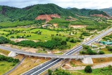 Bộ Giao thông vận tải là đơn vị dẫn đầu cả nước về giải ngân vốn đầu tư công, dự kiến giải ngân cả năm đạt trên 95%. Ảnh: Lê Tiên