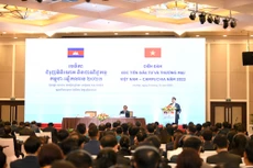 Diễn đàn Xúc tiến đầu tư và thương mại Việt Nam - Campuchia diễn ra sáng 12/12. Ảnh: VGP