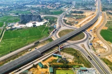 Việc nhượng quyền khai thác hàng nghìn km đường cao tốc đã và sắp được đưa vào vận hành sẽ giúp Nhà nước có ngay nguồn tiền lớn để đầu tư công trình khác. Ảnh: Tuấn Anh