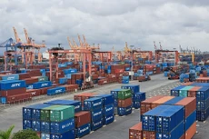 Xuất nhập khẩu đạt gần 620 tỷ USD sau 11 tháng
