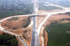Cao tốc Tuyên Quang - Phú Thọ là dự án trọng điểm quốc gia, dài 40,2 km, tổng mức đầu tư 3.753 tỷ đồng. Ảnh: Vân Chi