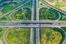 Hệ thống hạ tầng Việt Nam ngày càng khang trang, bề thế. Ảnh: Tuấn Anh