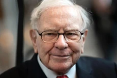 Tập đoàn Berkshire Hathaway của tỷ phú Warren Buffett đang nắm giữ 157 tỷ USD tiền mặt. Ảnh: Internet