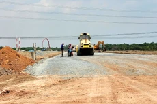 Hoạt động đấu thầu trên địa bàn Long An năm 2023 tiếp tục có chuyển biến tích cực, góp phần thúc đẩy giải ngân đầu tư công của Tỉnh. Ảnh: NC st