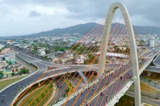 Công trình nút giao thông khác mức Ngã ba Huế (TP. Đà Nẵng) được đưa vào sử dụng từ tháng 3/2015. Ảnh: Minh Hà