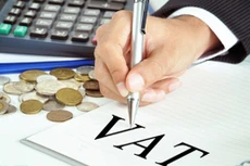 Đồng ý phương án giảm thuế GTGT 2%