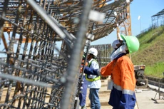 Hiện còn 117 phản ánh, kiến nghị, vướng mắc, đề xuất của hiệp hội doanh nghiệp về quy định kinh doanh chưa được xử lý. Ảnh: Tiên Giang