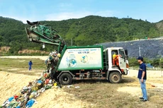Bãi rác Khánh Sơn (Đà Nẵng) đã hết công suất chôn lấp, gây ô nhiễm môi trường, ảnh hưởng đến cuộc sống người dân. Ảnh: VOV