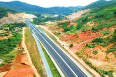 Nhiều dự án PPP giao thông lớn đang được triển khai với kỳ vọng mở ra những không gian phát triển mới cho địa phương. Ảnh minh họa: Lê Tiên