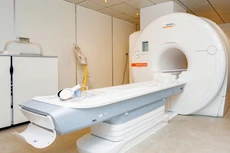 Sự yếu kém về chất lượng của các chứng thư thẩm định giá lĩnh vực thiết bị y tế khiến việc xây dựng dự toán gói thầu gặp rất nhiều khó khăn. Ảnh: Song Lê