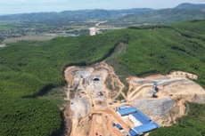 Nhà thầu thi công hầm tuyến cao tốc Quảng Ngãi - Hoài Nhơn, vị trí giáp ranh giữa Quảng Ngãi và Bình Định. Ảnh: Hà Minh