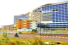 Bệnh viện Đa khoa tỉnh Bình Dương với tổng vốn đầu tư khoảng 2.300 tỷ đồng, được triển khai xây dựng gần 10 năm nhưng vẫn chưa thể đưa vào hoạt động. Ảnh: Lê Công Ảnh