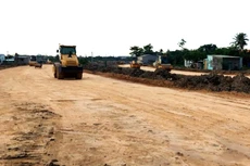 Hợp đồng xây lắp Dự án Xây dựng Hương lộ 2 nối dài (đoạn 1 - giai đoạn 1) vừa được tiếp tục gia hạn thời gian thực hiện đến ngày 29/12/2023. Ảnh: Ngọc Tuấn