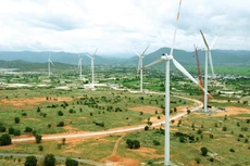 Nhiều doanh nghiệp điện gió, điện mặt trời không đáp ứng được nghĩa vụ thanh toán trái phiếu đến hạn. Ảnh minh họa: Nhã Chi