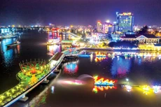 Cần Thơ hoạch định trở thành thành phố đáng sống, hướng tới sự phát triển cân bằng, hài hòa theo 3 trụ cột: kinh tế - xã hội - môi trường. Ảnh: Minh Lương