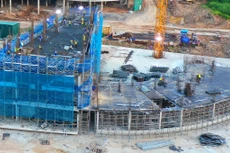 Gói thầu Thi công xây lắp và cung cấp, lắp đặt thiết bị kèm xây lắp thuộc Dự án Nhà khách tỉnh Điện Biên có giá dự toán 107,266 tỷ đồng. Ảnh minh họa: Nhã Chi