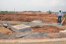 4 gói thầu xây lắp thuộc Dự án Đầu tư xây dựng hệ thống hạ tầng kỹ thuật Khu công nghiệp Nam Tân Uyên mở rộng (giai đoạn 2) đều phát sinh yêu cầu làm rõ. Ảnh minh họa: Nhã Chi