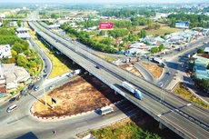 Cơ chế chia sẻ rủi ro doanh thu giảm là cơ chế hấp dẫn, được đánh giá cao nhưng các nhà đầu tư cho rằng trình tự, thủ tục áp dụng còn phức tạp. Ảnh: Lê Tiên