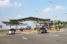 Nhiều dự án BOT đang ngập trong khó khăn do lưu lượng xe không được như kỳ vọng của phương án tài chính. Ảnh: Lê Tiên