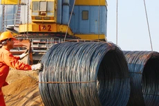 Trong 6 tháng đầu năm 2023, hoạt động bán hàng thép thành phẩm đạt 12,481 triệu tấn, giảm 17,5% so với cùng kỳ năm 2022. Ảnh: Nhã Chi