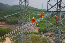 Nhiều công trình lưới điện để tăng cường nhập khẩu điện từ Lào bị chậm tiến độ. Ảnh minh họa: Hoài Tâm