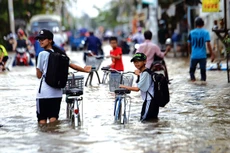 Gói thầu Xây dựng công trình hệ thống thoát nước đường Nhơn Đức - Phước Lộc có giá 43,689 tỷ đồng, thời gian thực hiện hợp đồng 440 ngày. Ảnh minh họa: HK