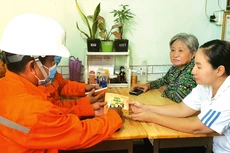 Điện lực TP.HCM huy động tối đa nhân lực tuyên truyền, vận động khách hàng sử dụng điện an toàn, tiết kiệm