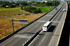 Đề xuất nghiên cứu tiền khả thi mở rộng cao tốc TP.HCM - Trung Lương