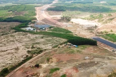 Tỉnh Phú Yên đã bàn giao 39,7/48,05 km mặt bằng cao tốc Chí Thạnh - Vân Phong, nhưng thực tế nhà thầu mới tiếp cận được khoảng 17,44 km để thi công. Ảnh minh họa: Tiên Giang