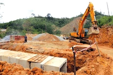 Trong nửa đầu năm 2023, khối lượng giải ngân đầu tư công của tỉnh Quảng Nam đạt 20,8%, thấp hơn mức bình quân của cả nước. Ảnh: L.P