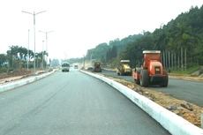 Dự thảo Luật Đấu thầu (sửa đổi) sửa đổi, bổ sung nhiều quy định tháo gỡ vướng mắc, tạo thuận lợi cho hoạt động lựa chọn nhà thầu, nhà đầu tư. Ảnh minh họa: Lê Tiên