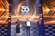 Đại diện Bảo Việt tại Lễ vinh danh 50 công ty niêm yết tốt nhất Việt Nam năm 2023