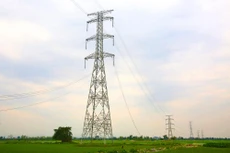 Ngoài vướng mắc về công tác giải phóng mặt bằng, tiến độ một số công trình điện ở các tỉnh phía Nam còn bị chậm do ảnh hưởng của dịch Covid-19. Ảnh: Tâm An