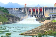 Hồ sơ mời thầu yêu cầu, trong các hợp đồng tương tự phải có ít nhất 1 hợp đồng có tính chất bảo vệ một trong các nhà máy thủy điện lớn, có ý nghĩa đặc biệt quan trọng về kinh tế - xã hội, quốc phòng. Ảnh: Huy Lương