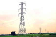 Thời hạn hoàn thành Dự án Đường dây 500 kV Vân Phong - Vĩnh Tân không chậm hơn tháng 12/2022. Ảnh: Tiên Giang