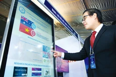 Trong bối cảnh đại dịch Covid-19 ảnh hưởng lớn đến kinh tế - xã hội, hoạt động đổi mới sáng tạo vẫn thu hút mạnh vốn đầu tư. Ảnh: Lê Tiên