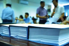 Tổ chức đấu giá tài sản kê khai hồ sơ năng lực không trung thực có thể không được đăng ký tham gia lựa chọn tổ chức đấu giá tài sản từ 6 đến 12 tháng. Ảnh: Nhã Chi