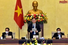 Chủ tịch Quốc hội Vương Đình Huệ phát biểu tại phiên họp