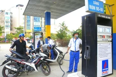 Tính từ đầu năm đến nay, giá xăng đã tăng khoảng 6.400 đồng/lít, giá dầu diezen tăng 5.170 đồng/lít và giá dầu madut tăng khoảng 4.400 đồng/kg. Ảnh: Lê Tiên