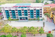 Gói thầu số 06 thuộc Dự án Cải tạo cổng, hàng rào, hệ thống thoát nước và các hạng mục phụ trợ Trường THPT Hồng Quang (TP. Hải Dương) có giá 5,986 tỷ đồng. Ảnh: NC st